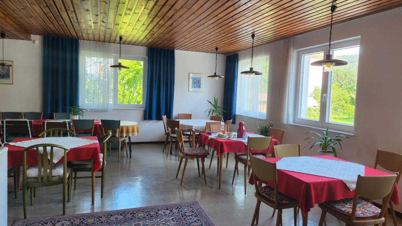 Haus Carinthia Woerthersee Kaernten Hotel Krumpendorf Bagian luar foto